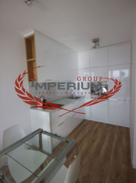 Дава се под наем Двустаен апартамент в Варна, Бриз - 60 кв.м за 663 € - Снимка #2