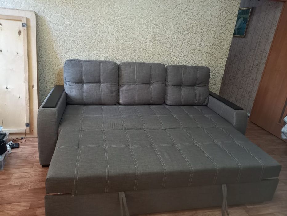 Продам диван почти новый