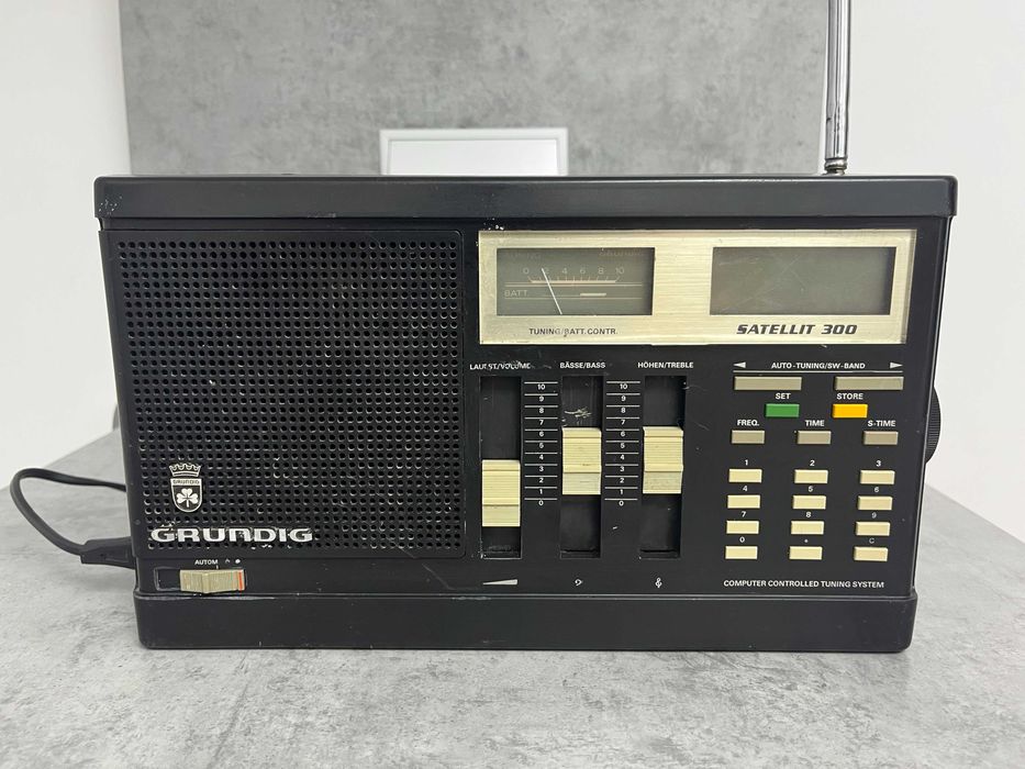Grundig Satellit 300 (defect)