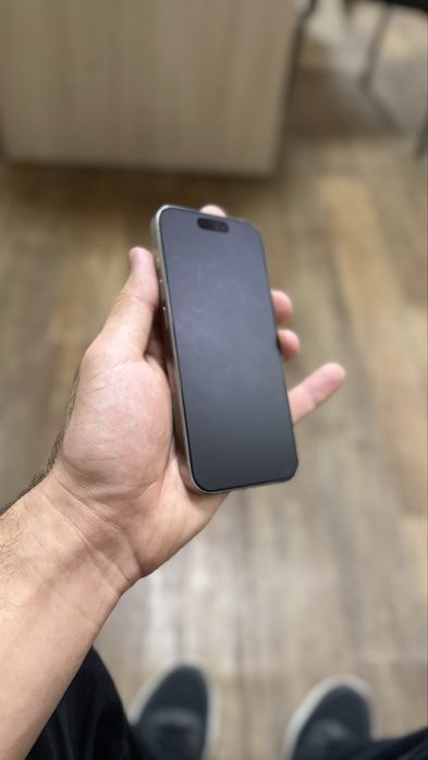 Продам iPhone 15 Pro 256 гб