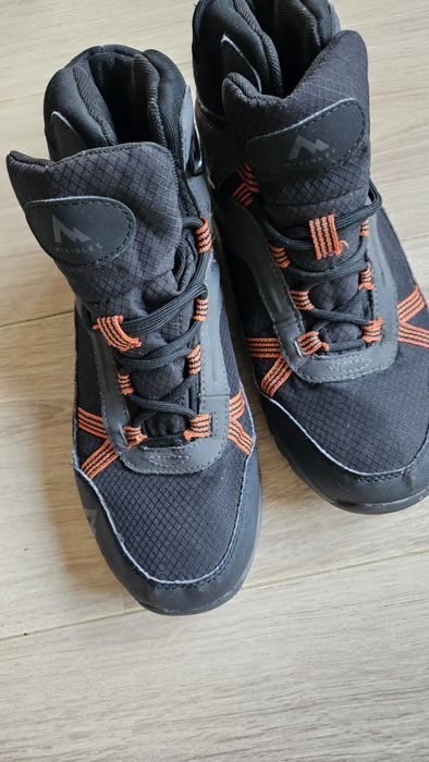 Зимни водоустойчиви обувки за момче/мъж 40 номер McKinley