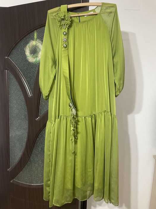 Rochie de nunta , purtata o singura data