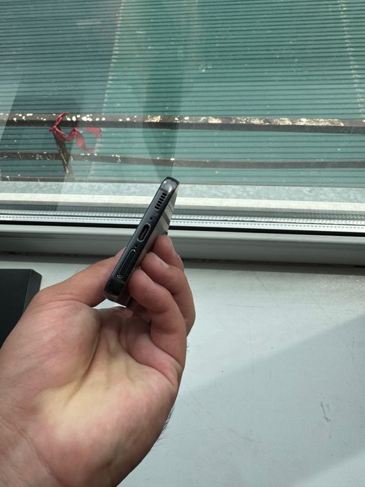 Продам samsung galaxy s23
