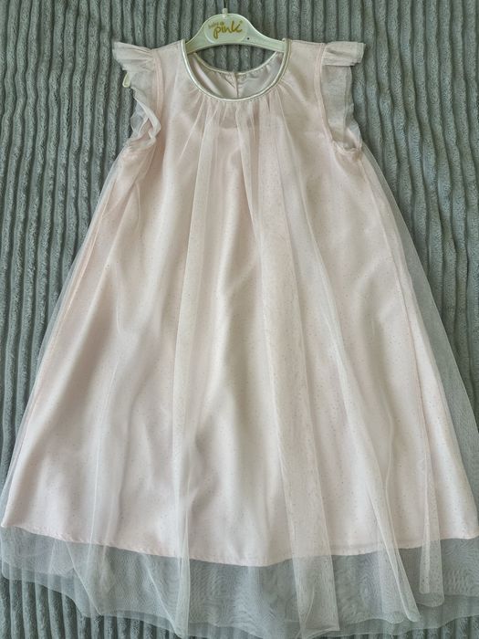 Продается платье, 7 лет, в отличном состоянии