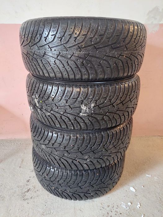 Продам шины 215/55/16,всесезонка,без шипов.