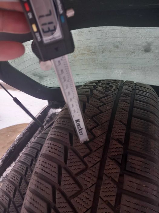 215/65 R17 Continental WinterContact