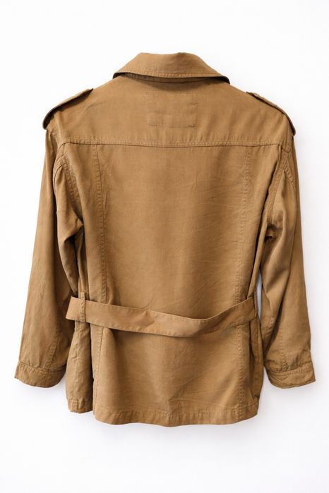 Titlu: Jacheta dama H&M bej stil safari marime S cu cordon