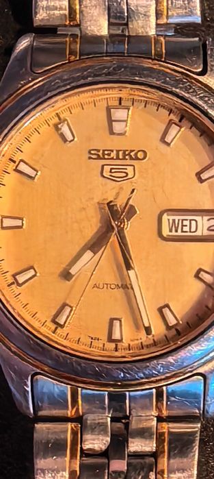 Продавам оригинален часовник SEIKO 5