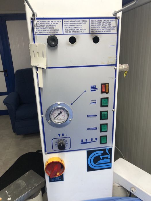 Професионална маса за гладене