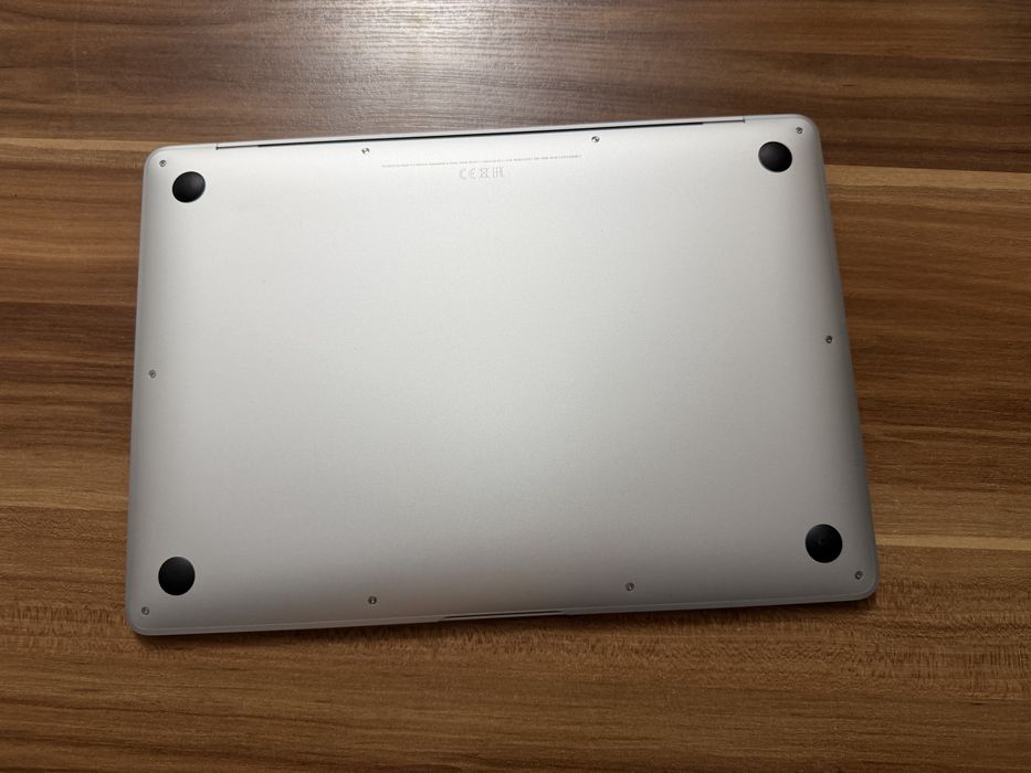 Macbook air M1 256 гб