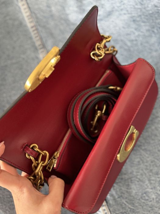 Дамска червена чанта Coach