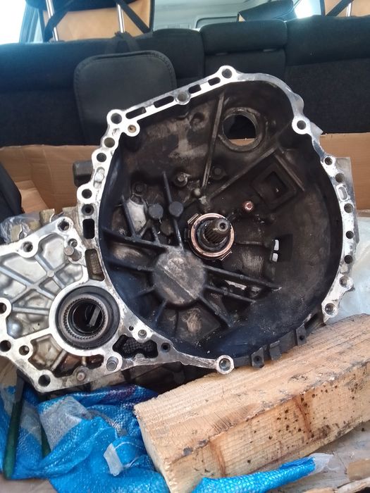 Скоростна кутия РАВ4 2007 г бензин ръчна