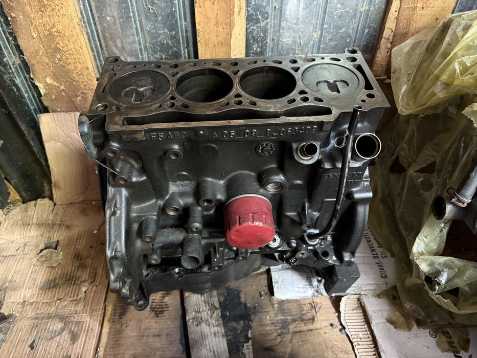 Vand bloc motor ambielat 1.9 diesel Papuc/Pick up 2002/2005