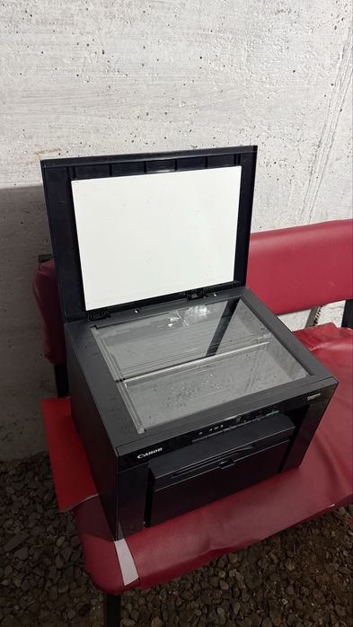 Принтер Canon i-SENSYS MF3010.