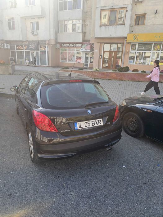 Peugeot 207 1.6 benzina
