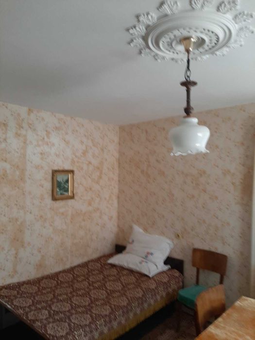 Двуетажна монолитна къща на плочи в с. Хотанца, общ. Русе