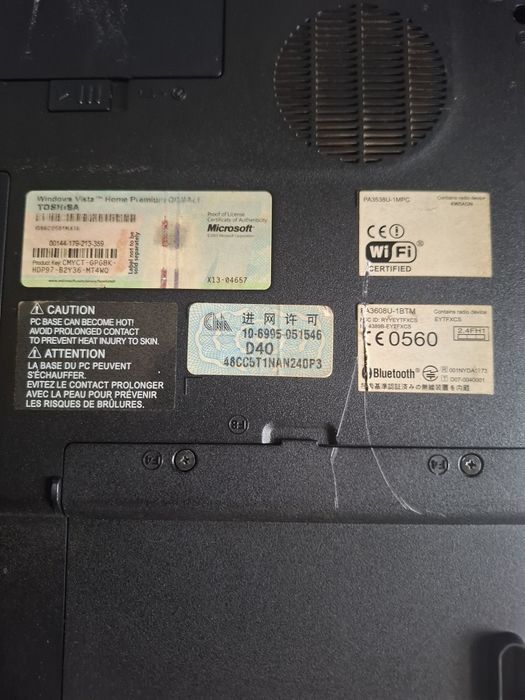 Продавам два лаптопа Toshiba Satellite A200 и  MSI. Работещи за части