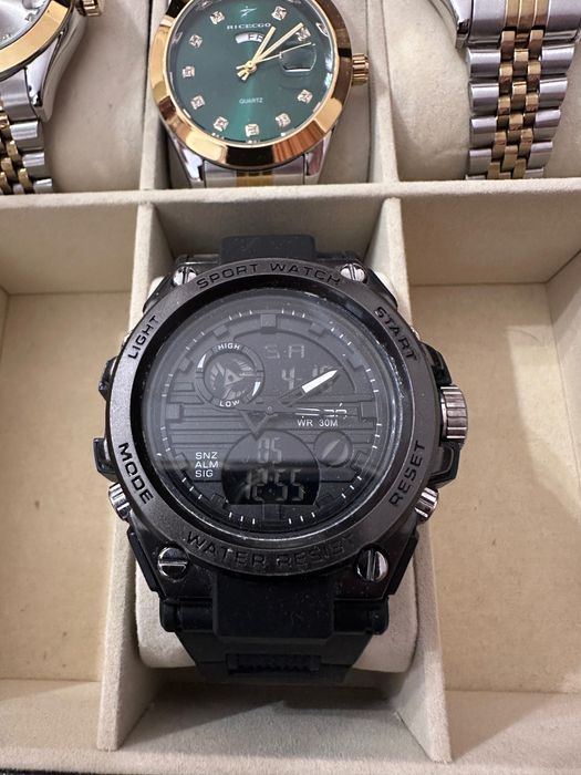 Мъжки часовници с кутия