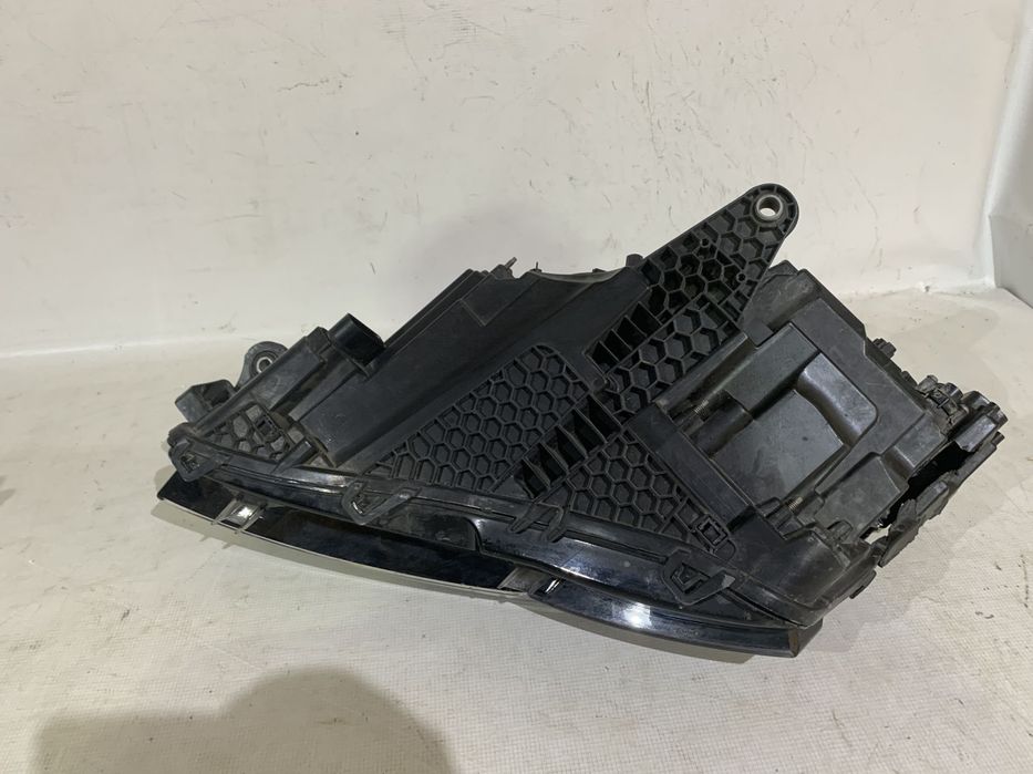 Far dreapta xenon adaptiv, Skoda Superb 3, facelift, 2019, 2020, 2021, 2022, 2023, cod origine OE 3V1941016D.