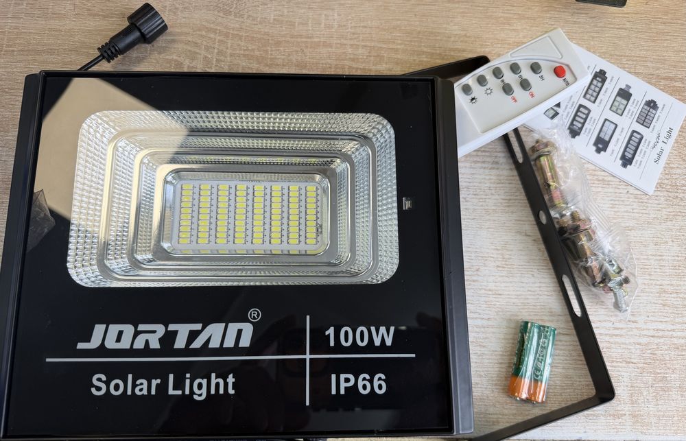LED прожектор Соларна улична лампа JORTAN 100 W стойка дистанционно