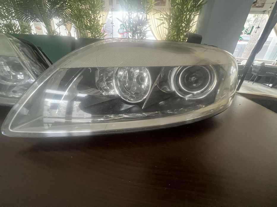 Faruri xenon Audi Q7