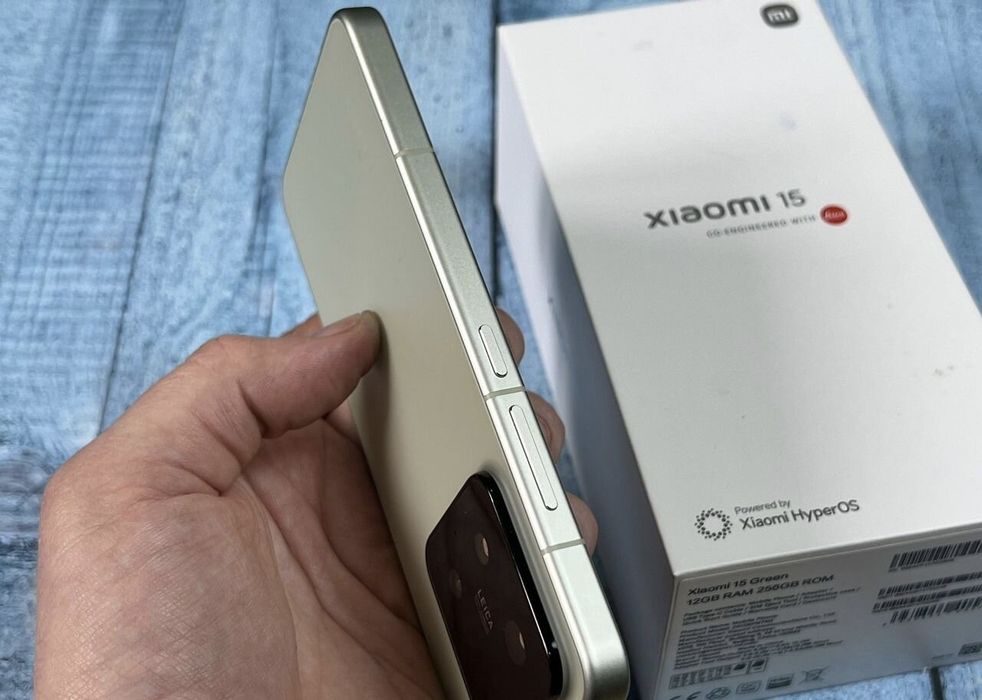 Xiaomi 15 состояние отличное