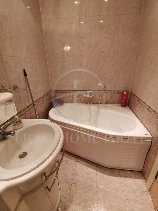 Продава се Четиристаен апартамент в Пловдив, Център - 193 кв.м за 1814 €/кв.м - Снимка #14