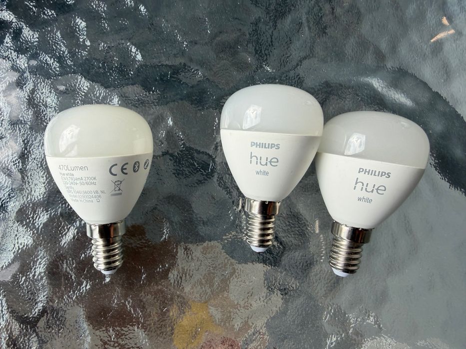 Becuri smart Philips Hue White - E14 - 470 Lumeni
