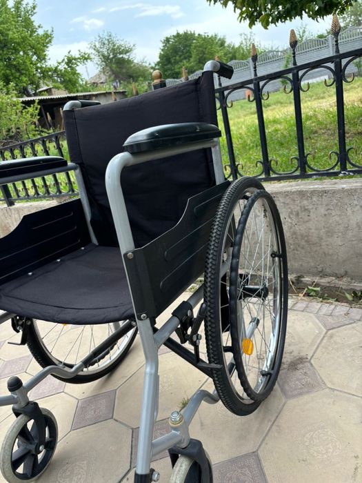 Инвалидная коляска в отличном состоянии