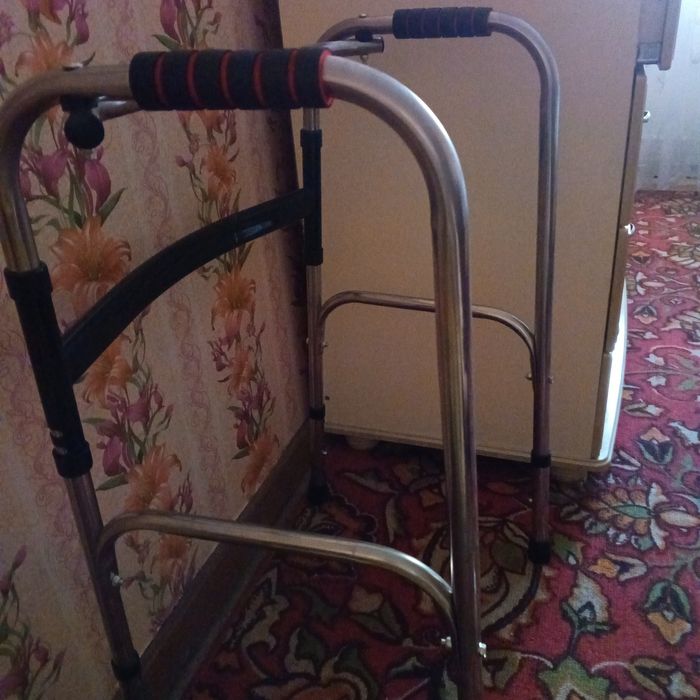 Ходунки для реабилитации