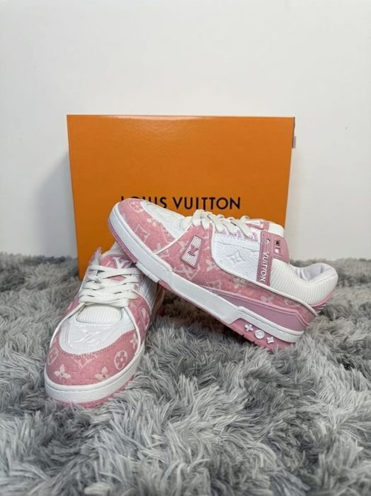Adidasi LV Trainer Roz - Full Box Adidasi Fete