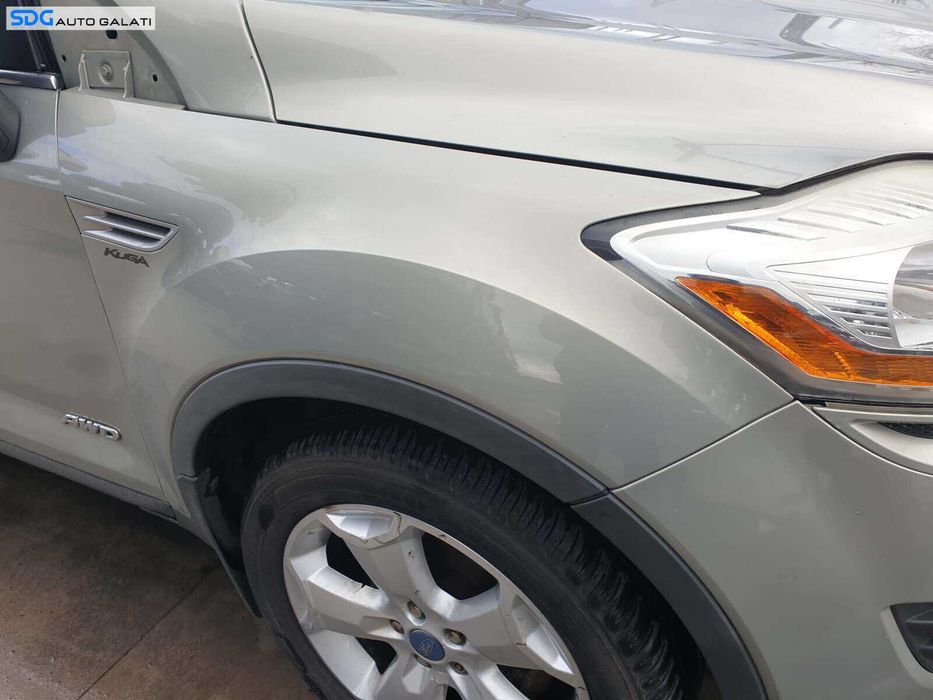 Aripa Dreapta Fata Ford Kuga 1 2008 - 2013 Culoare P8 [Q2172]