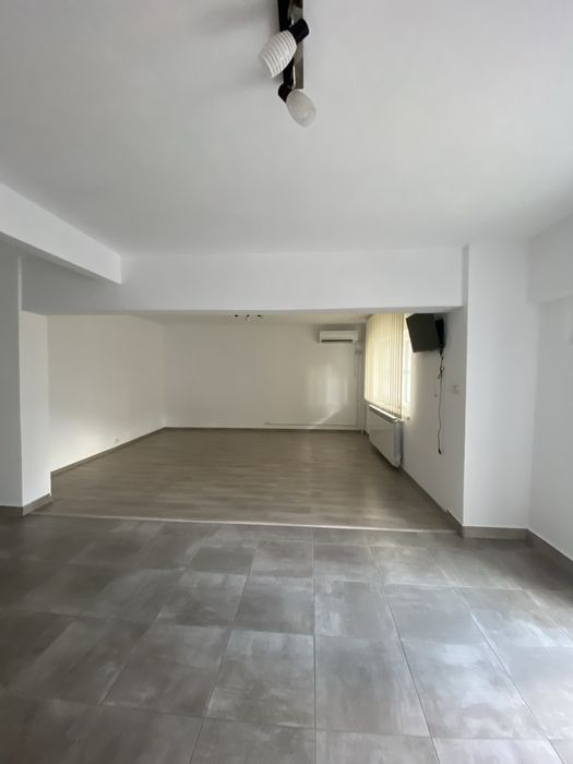 Spatiu comercial de inchiriat 75 mp