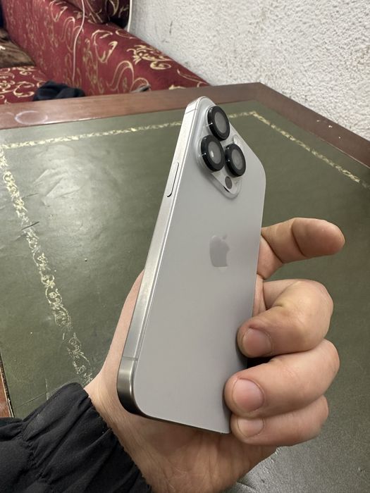 Айфон 15 pro в отличном состояний