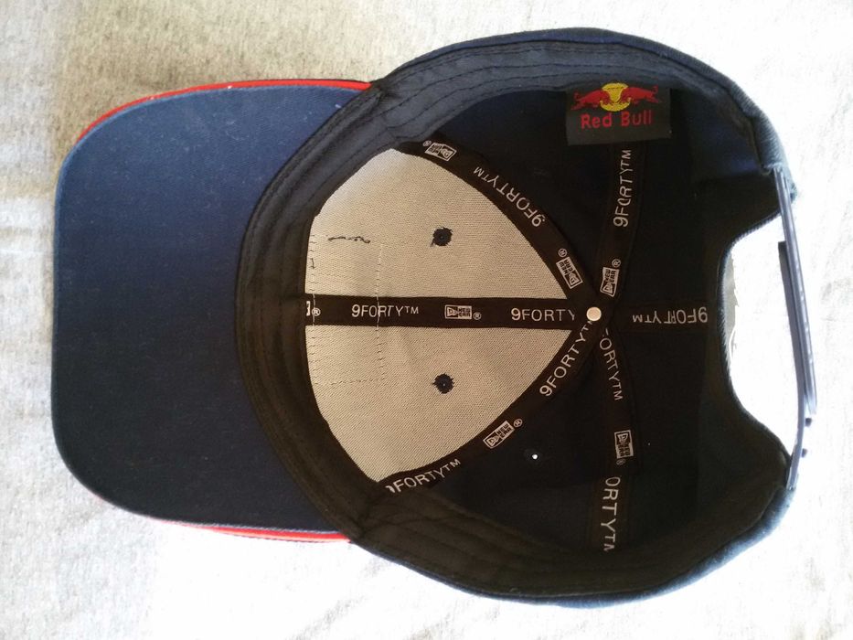 Шапка на Макс Верстапен от Сезон 2024