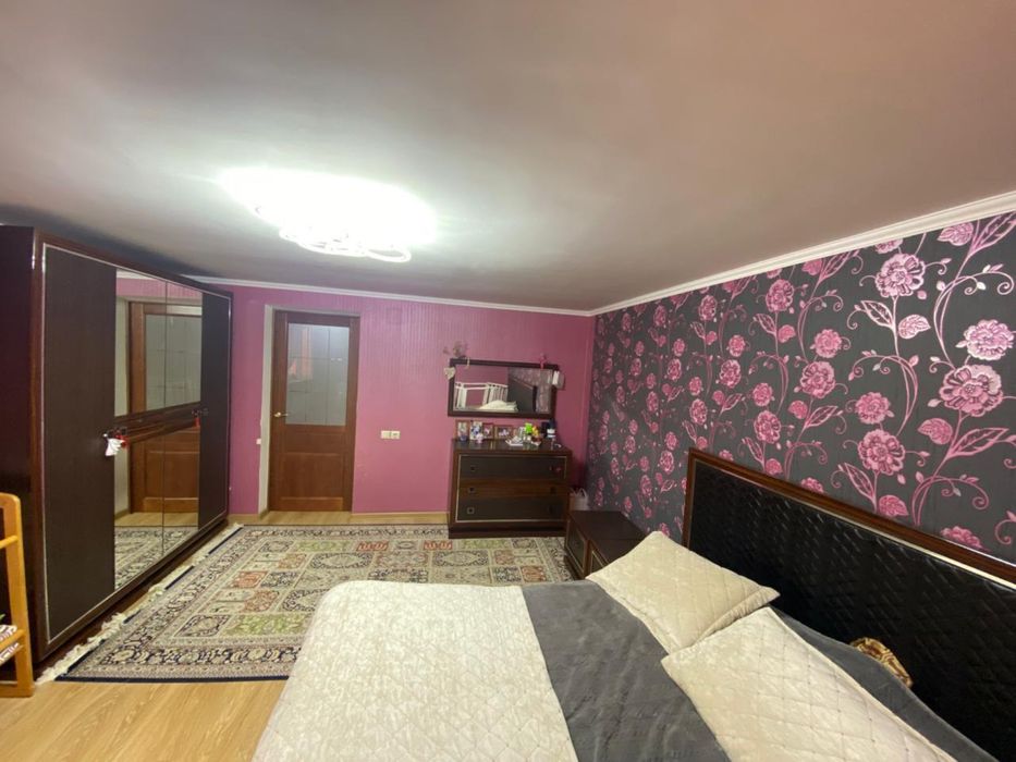 Продам спальный гарнитур в комплекте!