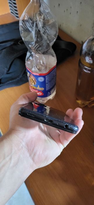 Продаю телефон самсунг