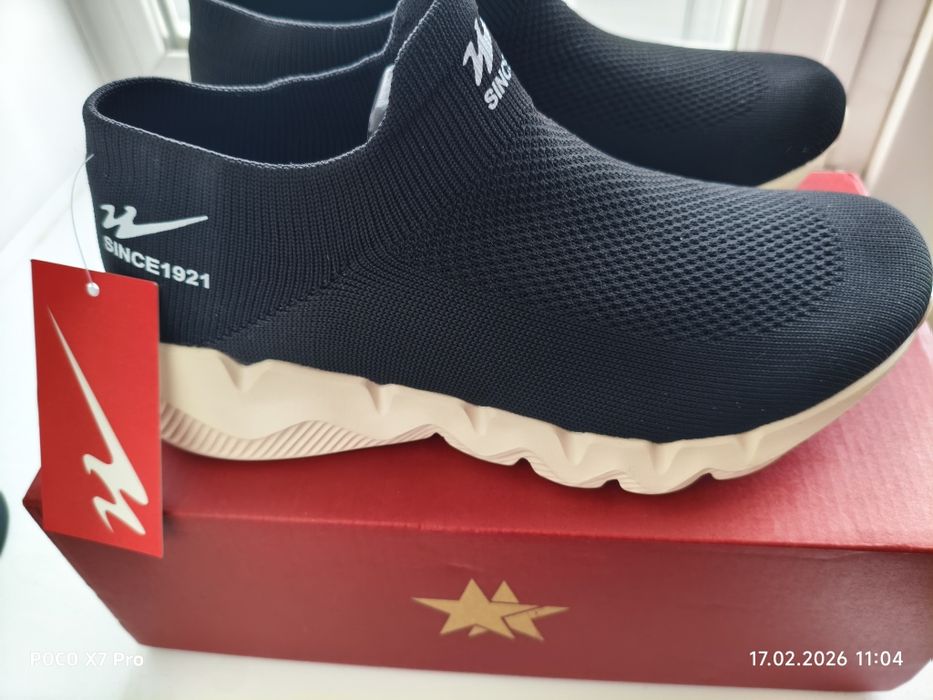 Кросовки новые, легкие