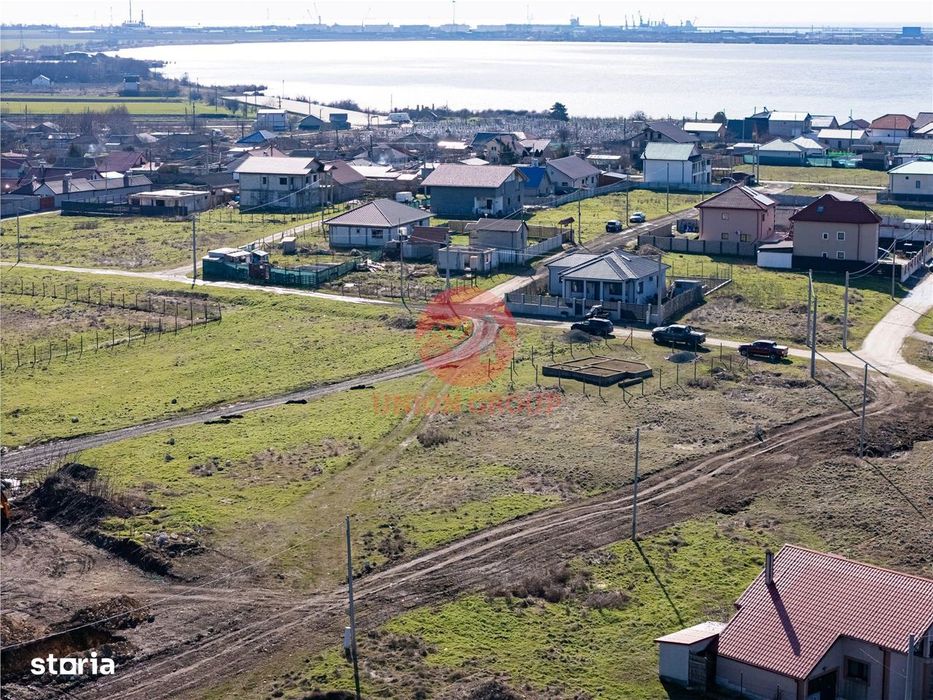 Teren Intravilan 2380 mp Langa Lac, Corbu