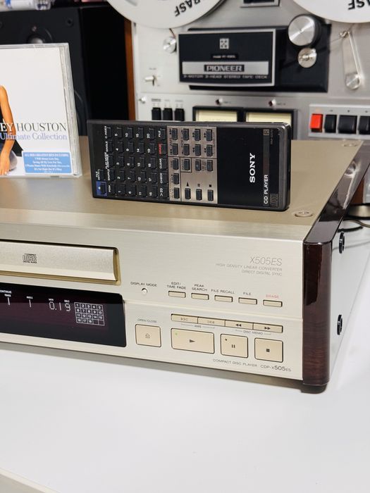 Sony CDP-X505ES – CD Player Hi-Fi ES High-End | Made in Japan | Telecomandă | Stare impecabilă,laterale LEMN,Champagne