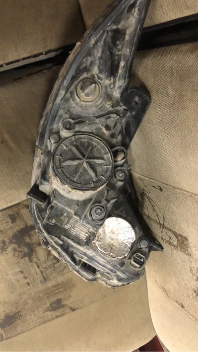 Продам родные фары на Сонату