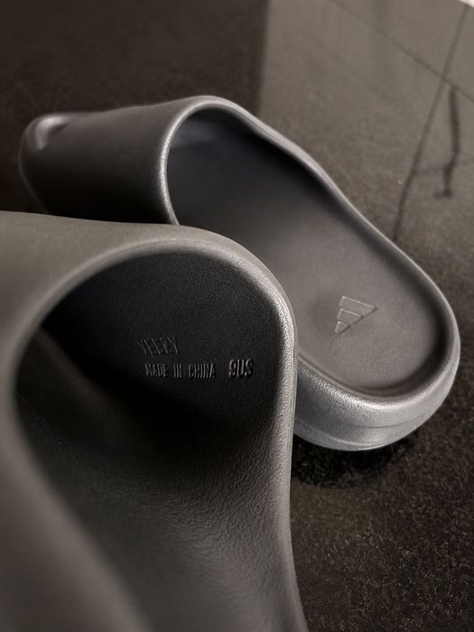 Adidas Yeezy Slides Onyx