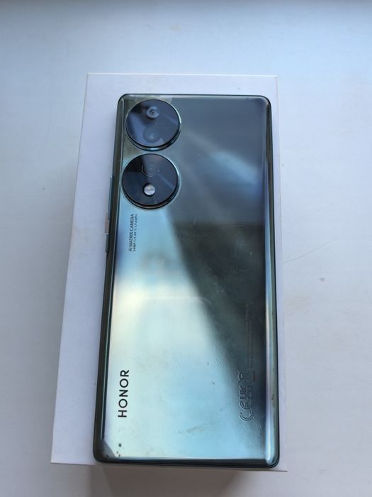 Продам телефон HONOR 70