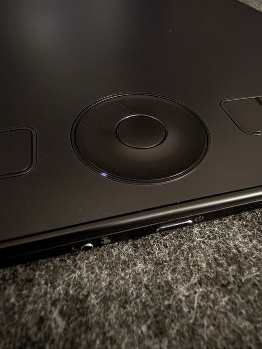 Wacom Intuos Pro Medium PTH-660