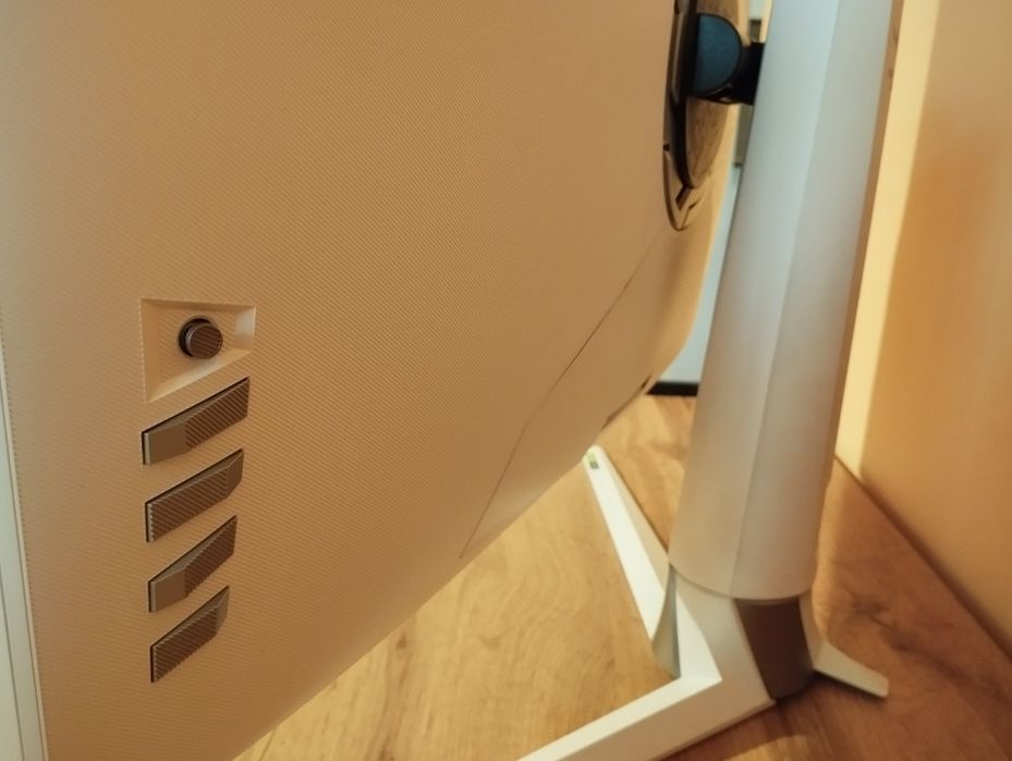 Гейминг монитор Asus ROG Swift 32"