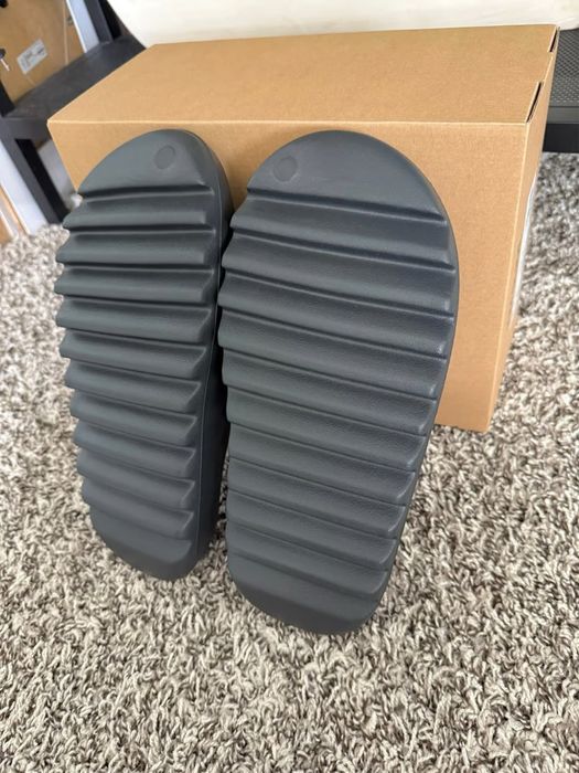 Yeezy Slides Adidas Onyx - нови