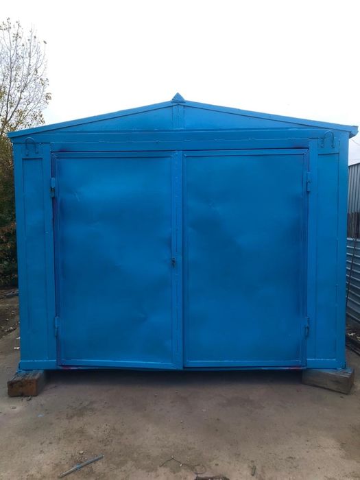 Железный гараж для машины