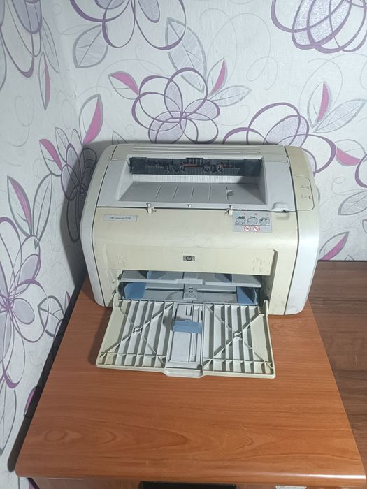 Принтер HP laser jet 1018