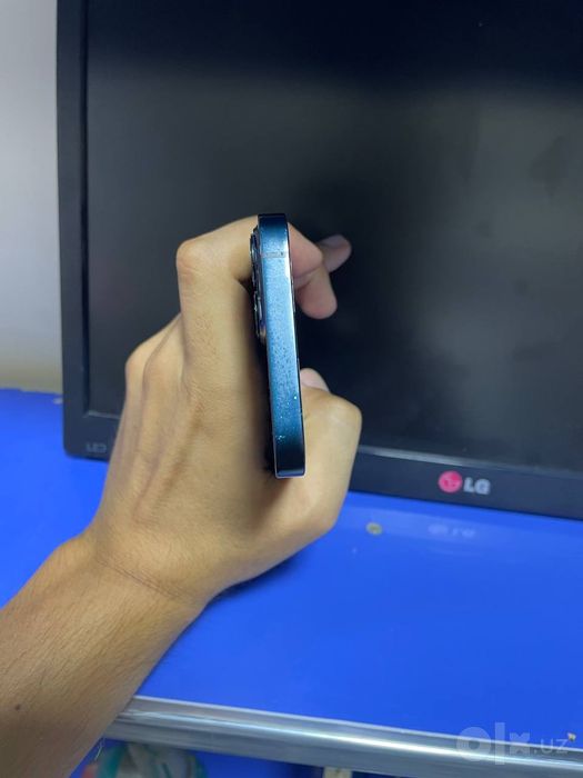 iPhone 13 ko‘k, ideal holatda