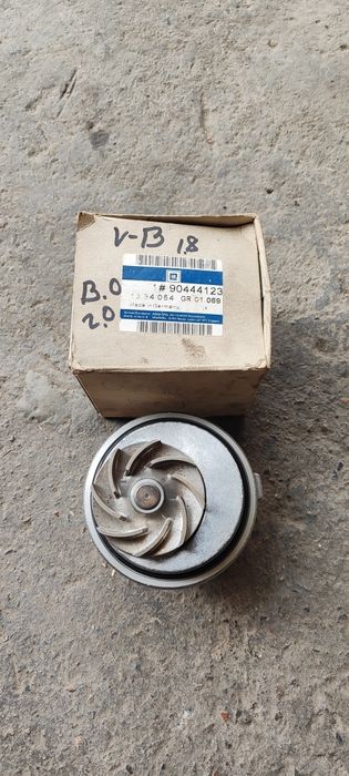 Продаю авто запчасти